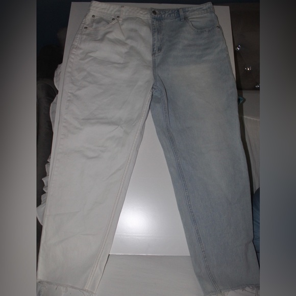 No Boundaries Slim Straight Jeans - Picture 2 of 7